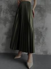 pliseli deri görünümlü uzun etek asm450 haki 3